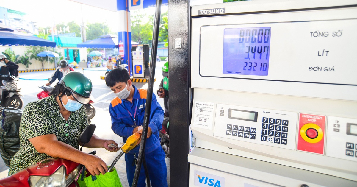 Xăng dầu tiếp tục tăng giá phiên thứ ba liên tiếp