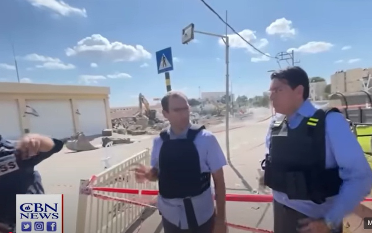 Nghị sĩ Quốc hội Israel bỏ chạy vì tên lửa Iran?