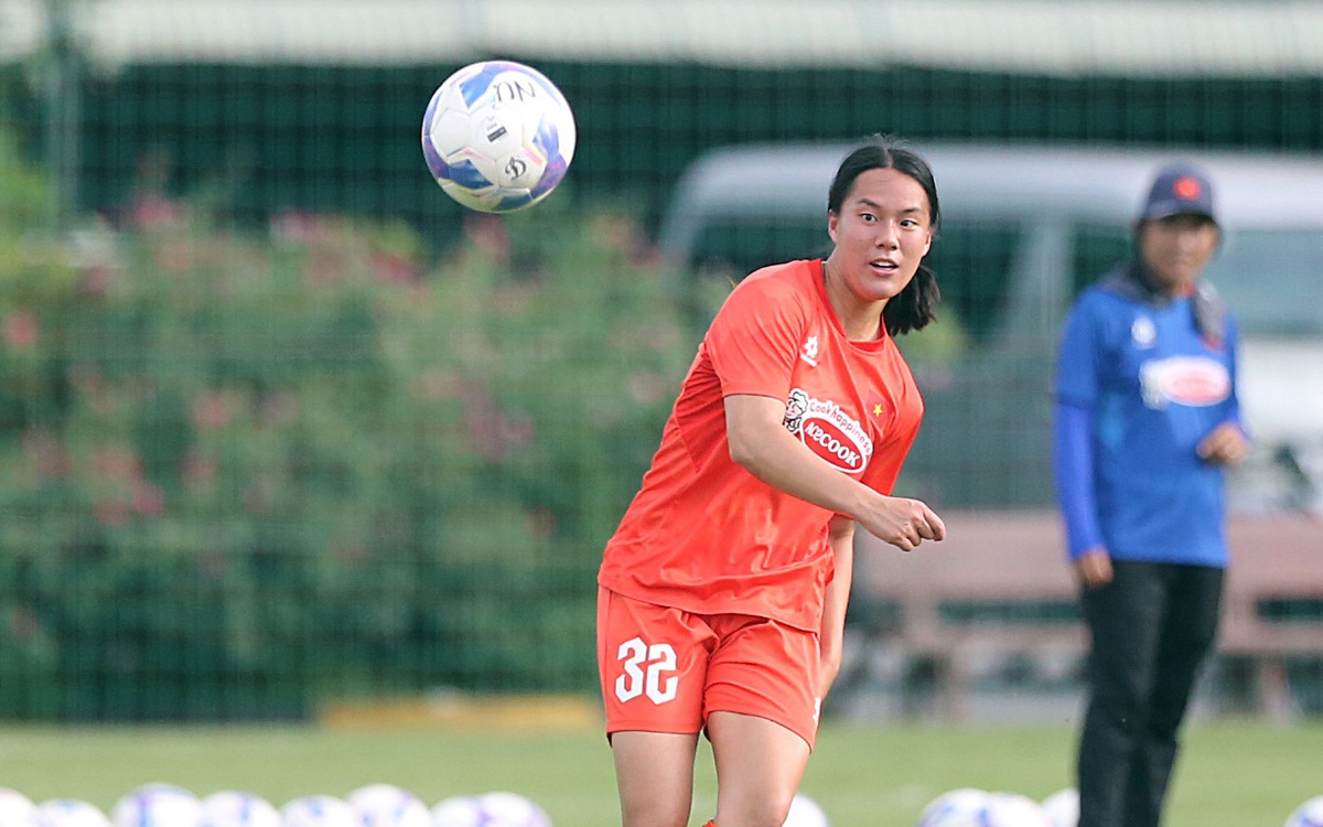 Cầu thủ Việt kiều Canada bị loại khỏi tuyển nữ Việt Nam