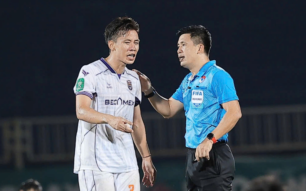 Sông Lam Nghệ An vào chung kết trong trận đấu hỏng VAR