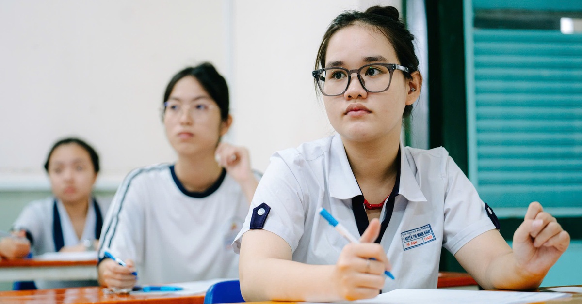Bài giải 24 mã đề môn toán thi tốt nghiệp THPT 2025