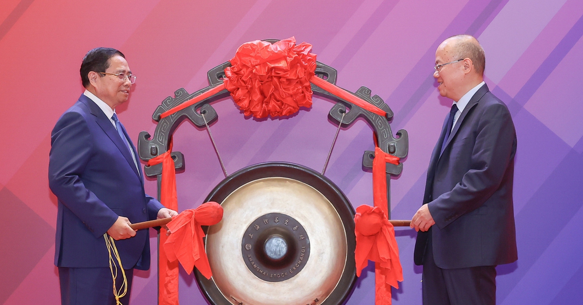 Thủ tướng thăm Thượng Hải, tìm hiểu kinh nghiệm phát triển trung tâm tài chính