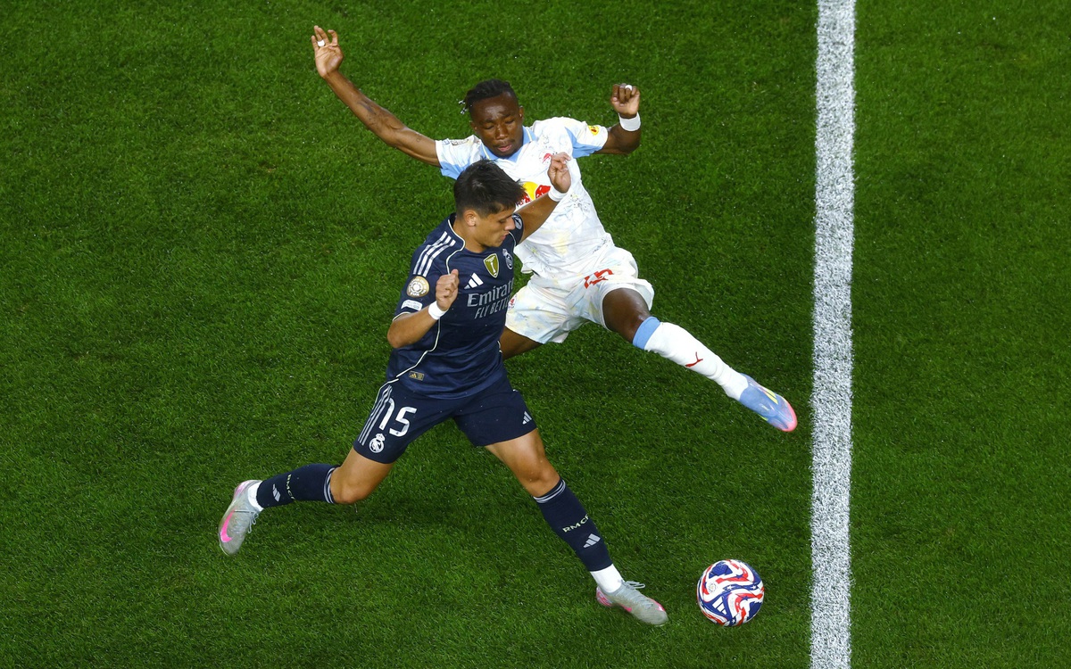 Salzburg - Real Madrid (hiệp 1) 0-0: Vinicius bỏ lỡ cơ hội