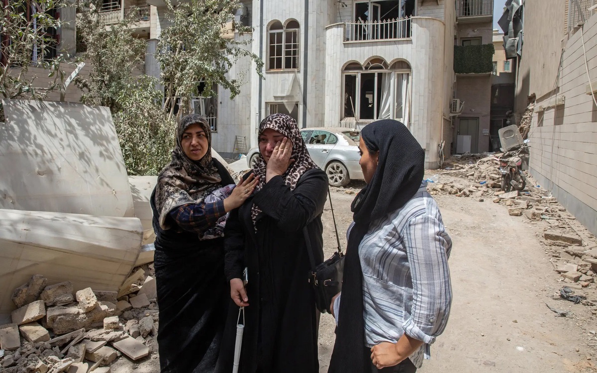 Israel lên chính sách 'cưỡng chế', dọa tiếp tục không kích Iran