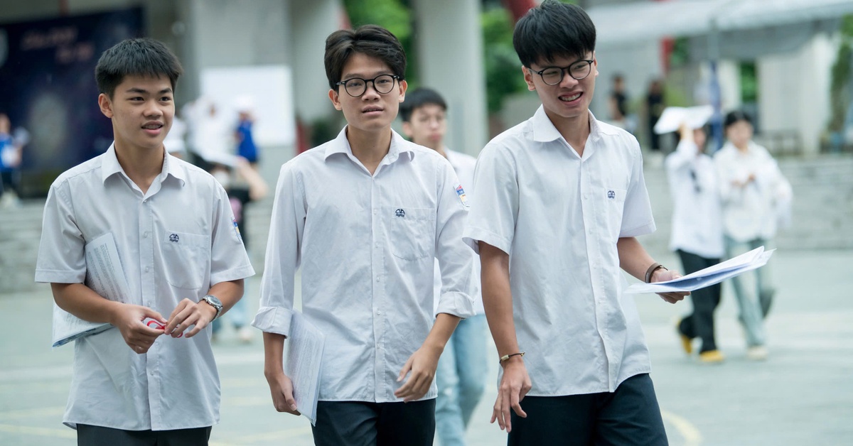 Đề tổ hợp môn khoa học xã hội kỳ thi tốt nghiệp THPT 2025
