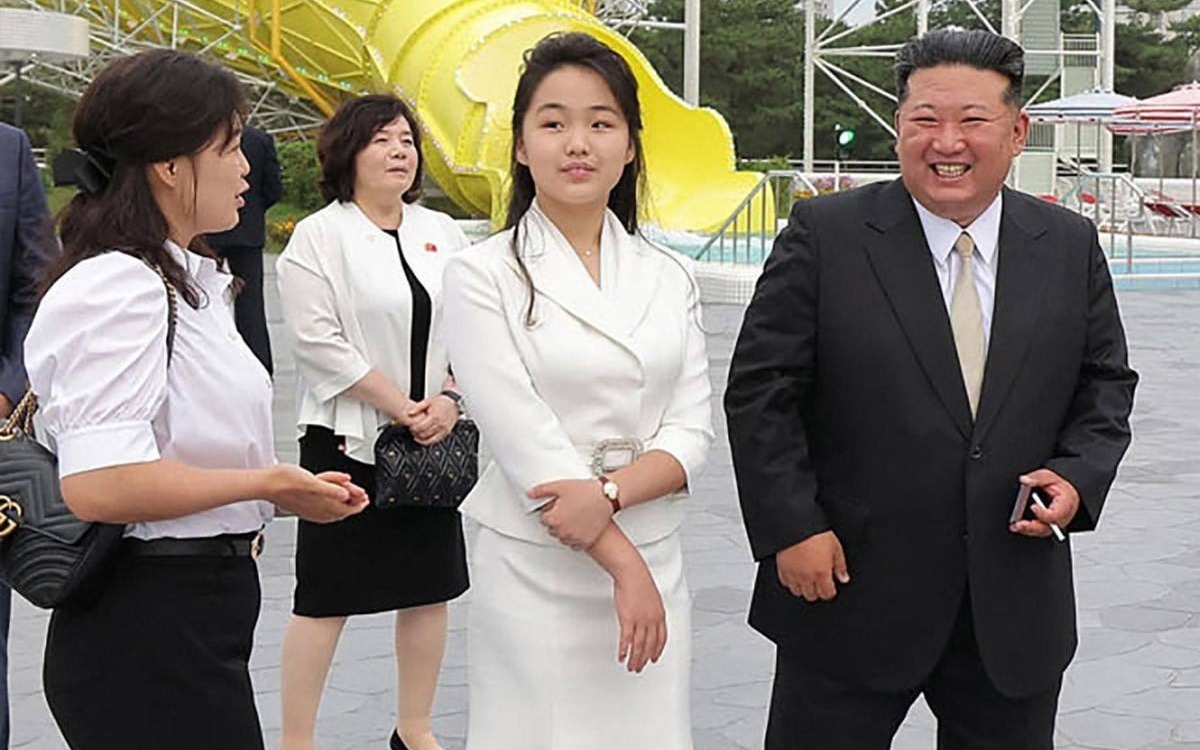 Đệ nhất phu nhân Triều Tiên tái xuất sau 1 năm rưỡi vắng bóng