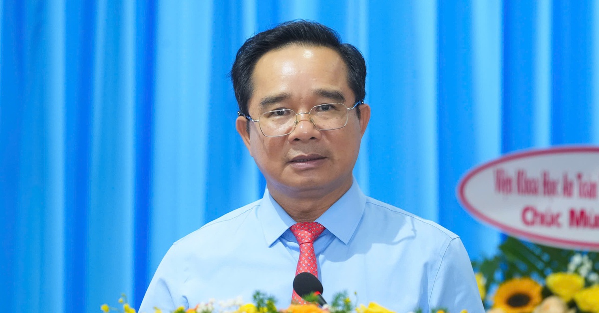 NGUYEN VAN CHUYEN Quy định vận chuyển hàng quá khổ, quá tải chi tiết 2024