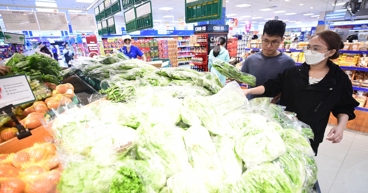 Hàng thiết yếu giảm giá mạnh trong Shopping Season 2025