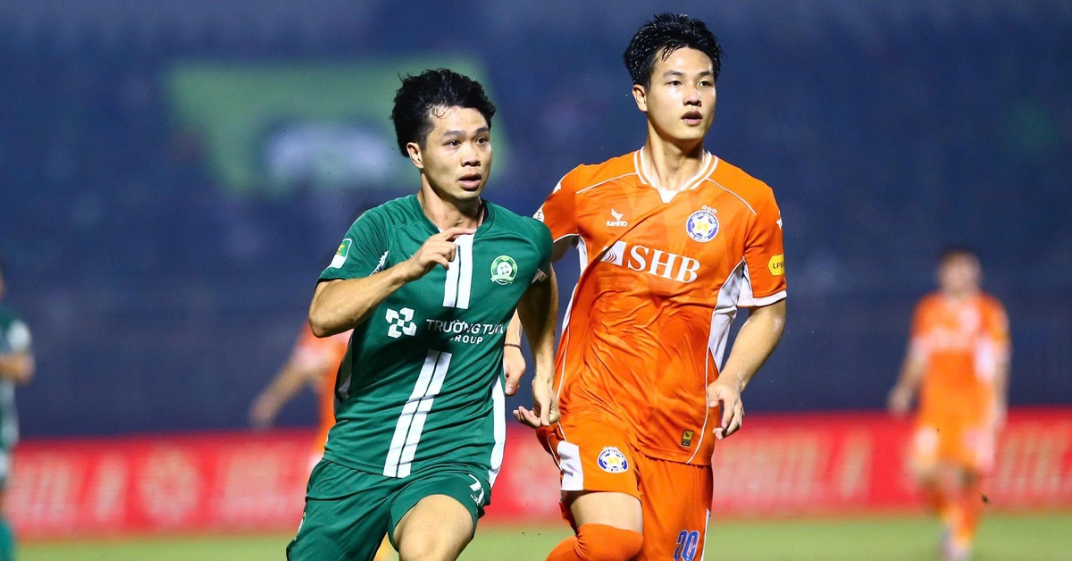 SHB Đà Nẵng - Trường Tươi Bình Phước (hết hiệp 1) 0-0: Tấn Trường bắt bóng 1 tay điệu nghệ