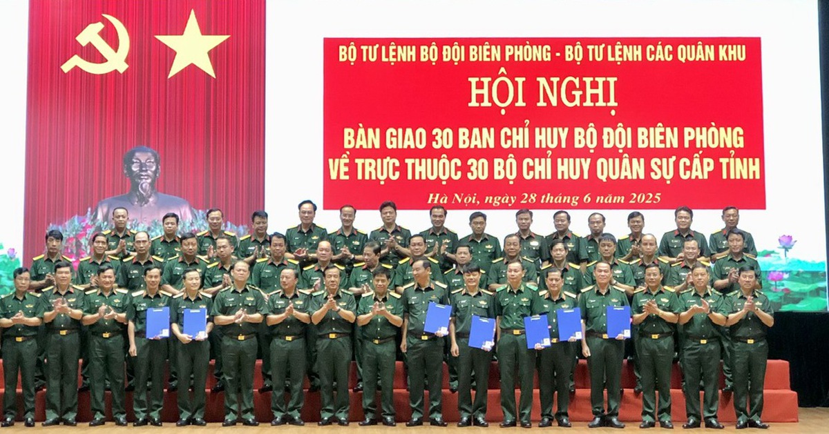 Bàn giao 30 Ban Chỉ huy Bộ đội Biên phòng về Bộ Chỉ huy quân sự các tỉnh