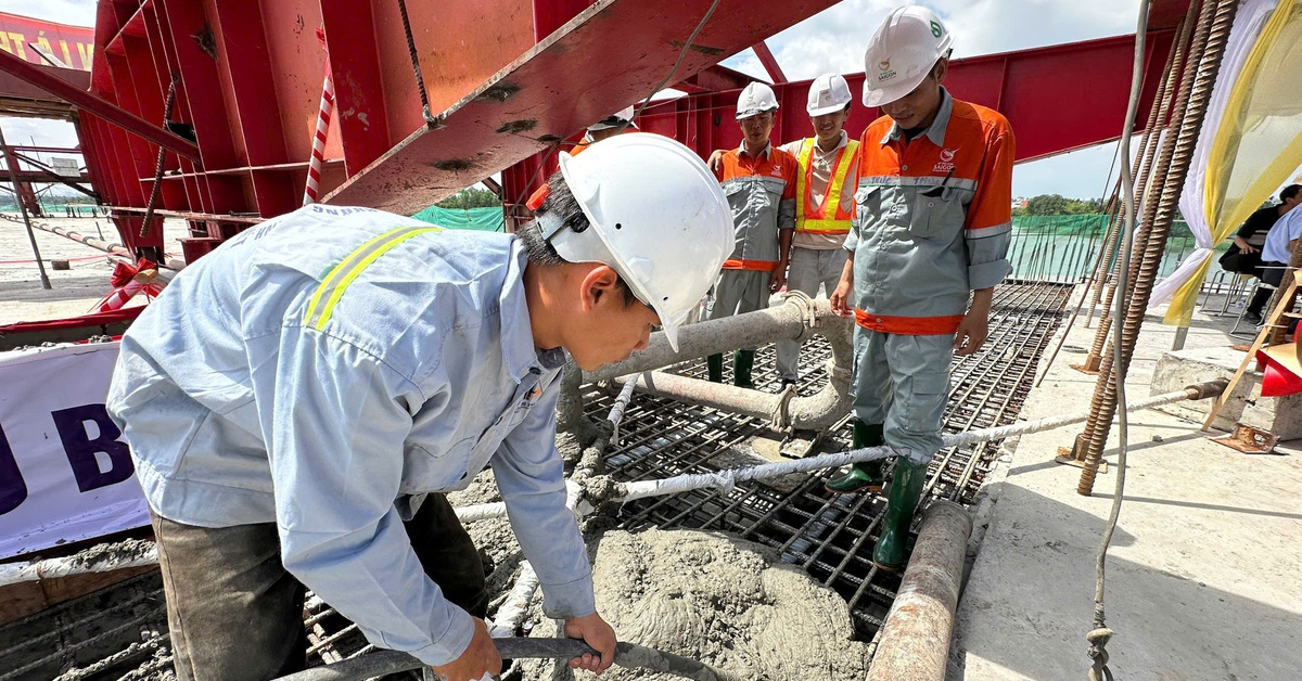 Hợp long cầu Bình Gởi vượt sông Sài Gòn nối Bình Dương và TP.HCM