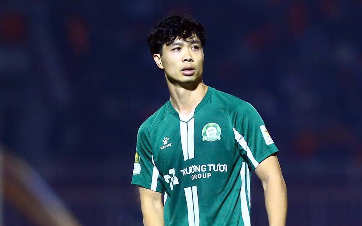 Công Phượng có đáng bị chỉ trích?