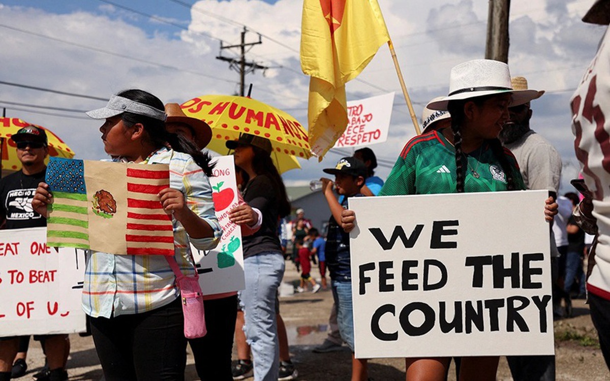 Người nhập cư trái phép ở Mỹ nộp thuế nhiều hơn Amazon, GM, IBM và Netflix gộp lại?