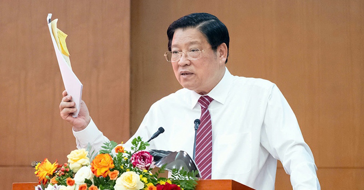 Ông Phan Đình Trạc: Cán bộ phải xóa bỏ lối mòn truyền thống, tư tưởng sáng cắp ô đi, chiều cắp ô về