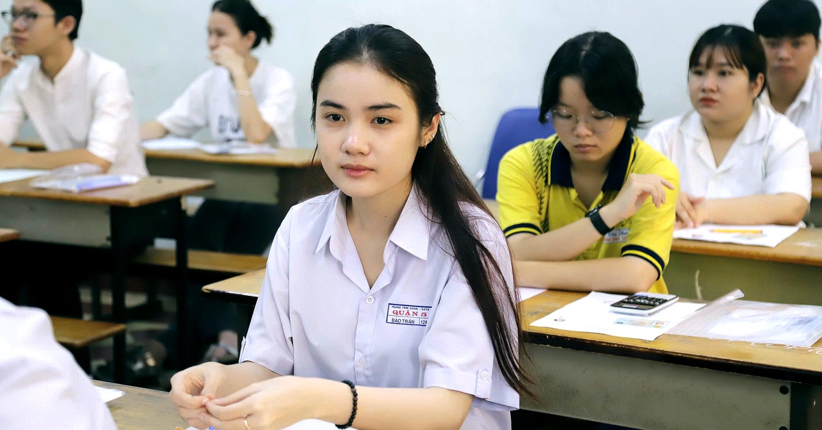 Bạn đọc tranh luận về độ khó đề thi tốt nghiệp THPT môn tiếng Anh