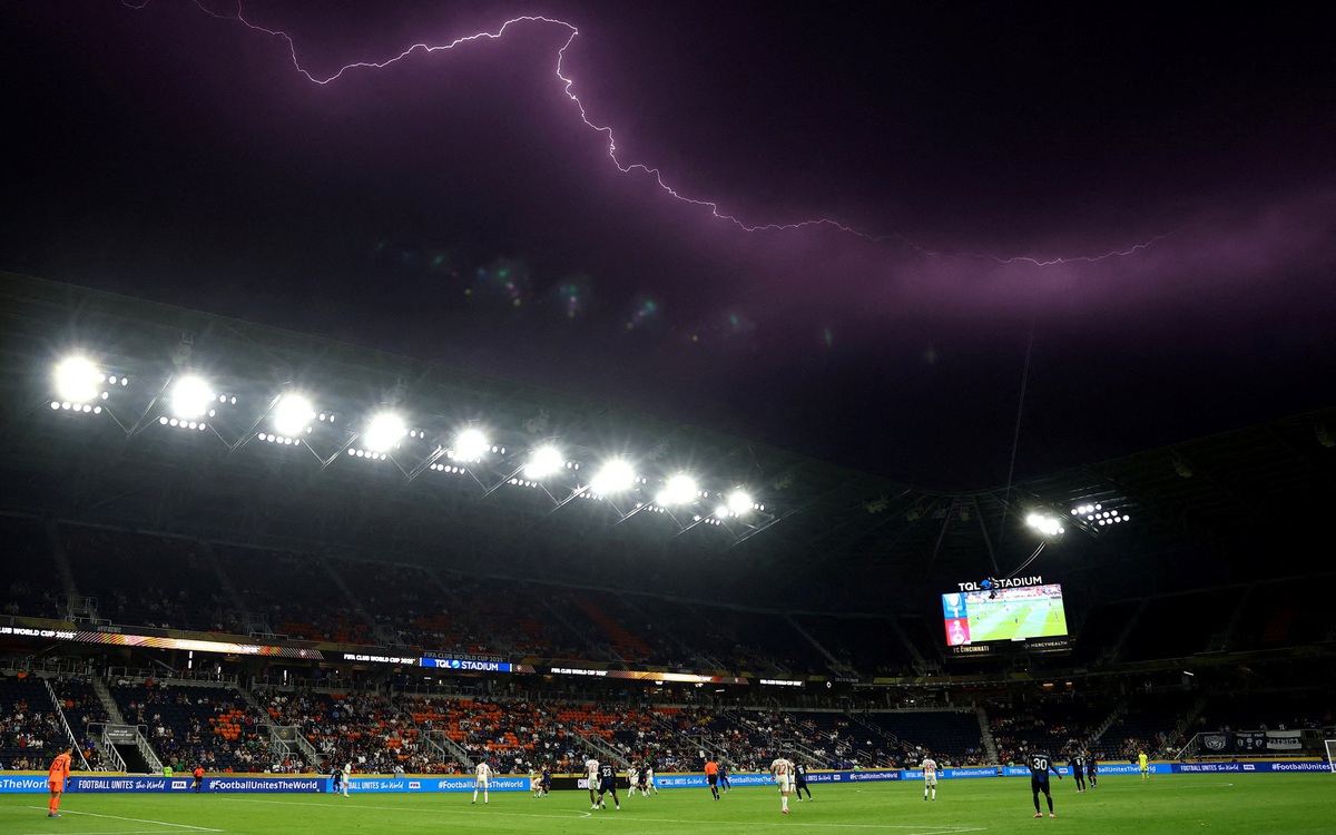 Tổ chức Club World Cup 2025 bát nháo, FIFA sợ… ông trời