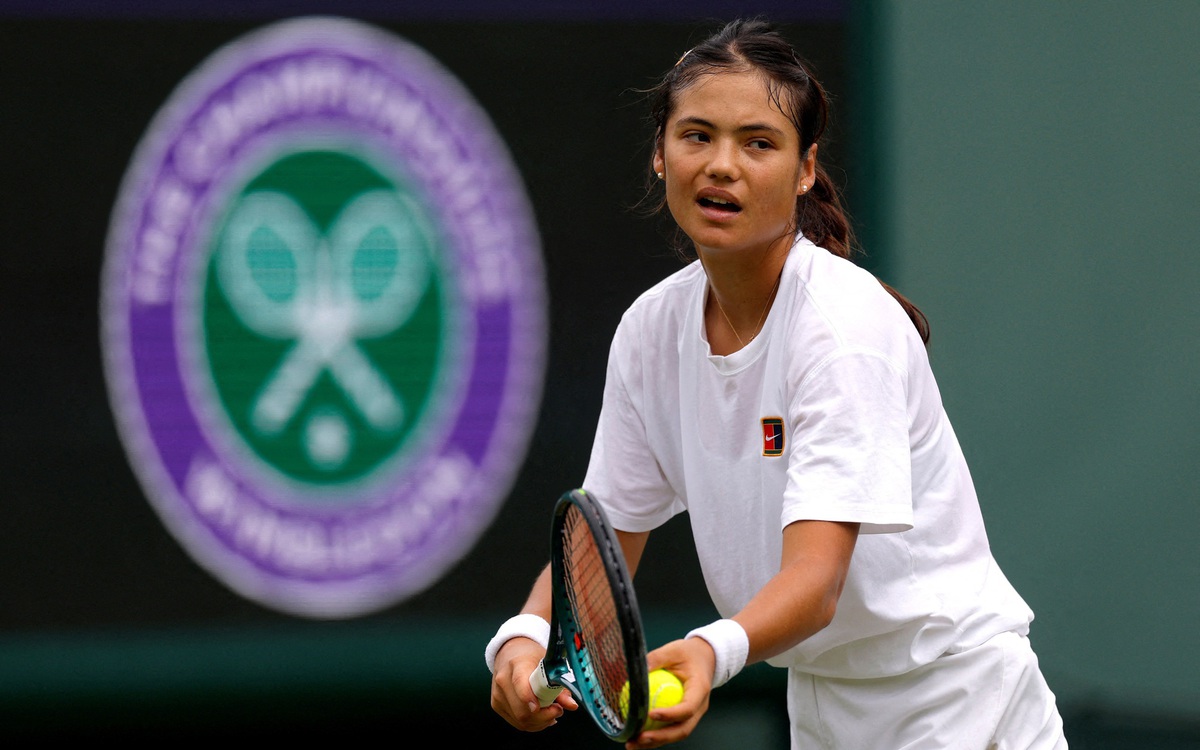 Emma Raducanu lên tiếng về tin đồn hẹn hò với Carlos Alcaraz