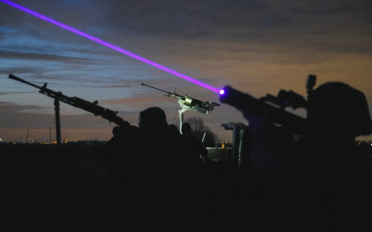 Nga không kích sâu vào miền tây Ukraine, Ba Lan kích hoạt phòng không