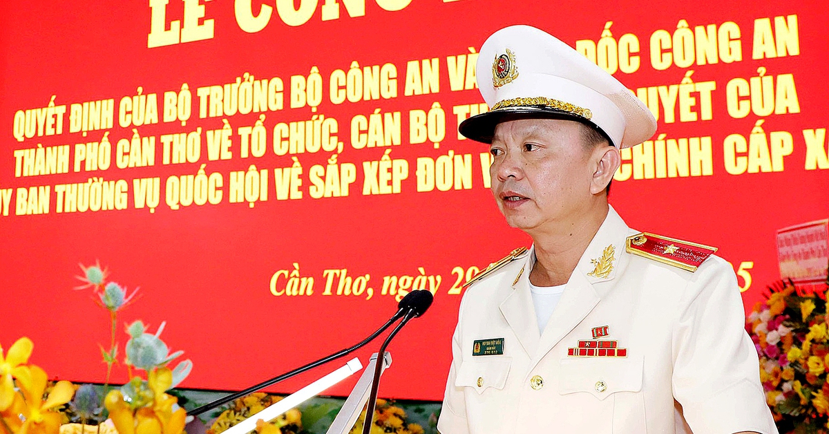 Công an TP Cần Thơ công bố các quyết định về tổ chức cán bộ và công an cấp xã sau sáp nhập