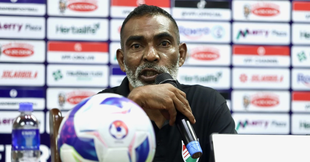 HLV Maldives: 'Tuyển nữ Việt Nam vô đối'
