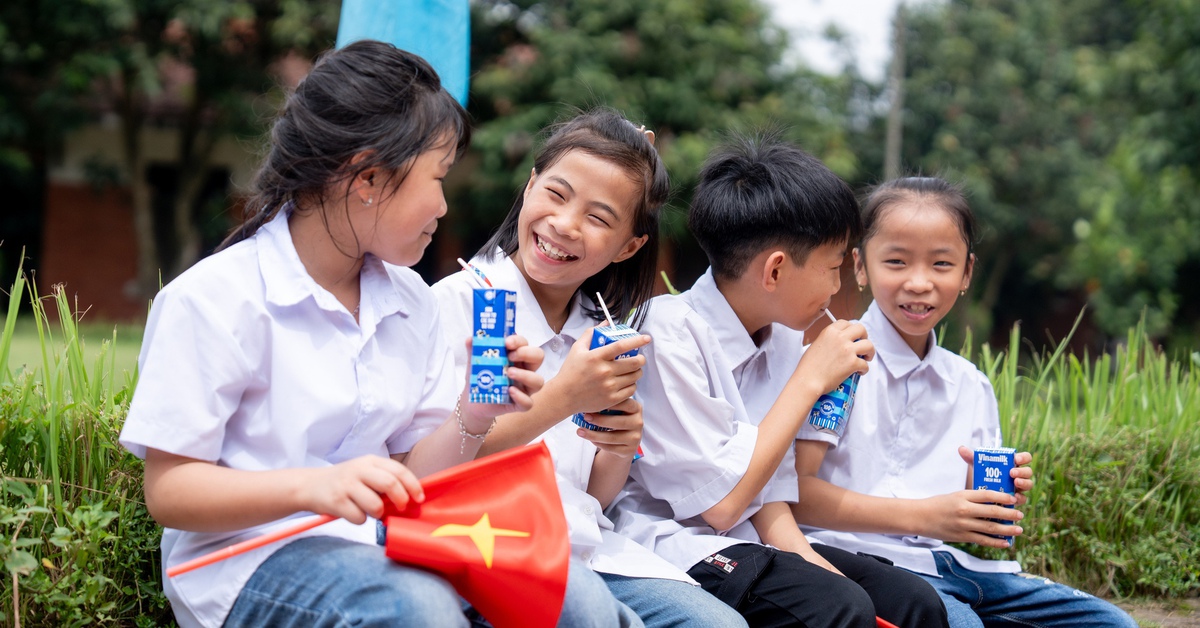 Vinamilk tặng gần 70.000 hộp sữa cho trẻ em khó khăn dịp 1-6