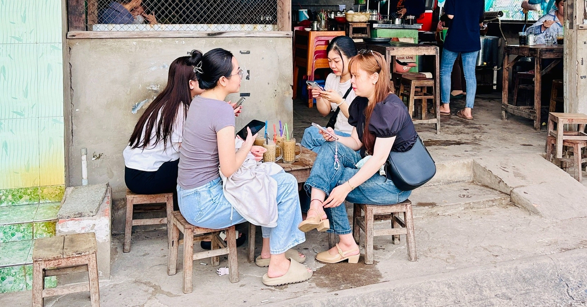 Mời bạn ghé ngang Long Xuyên ăn dĩa cơm tấm, uống ly cà phê