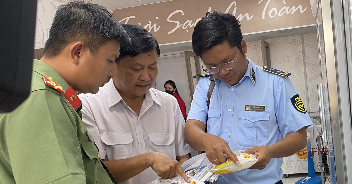Vụ Công ty C.P bị ‘tố’ bán thịt heo bệnh: 3/4 cửa hàng có giấy chứng nhận an toàn thực phẩm hết hạn