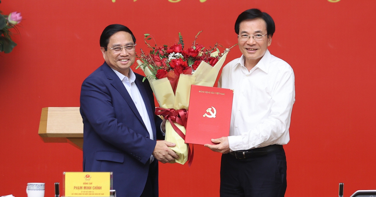 Bộ trưởng Chủ nhiệm Trần Văn Sơn được chỉ định kiêm nhiệm thêm nhiệm vụ mới