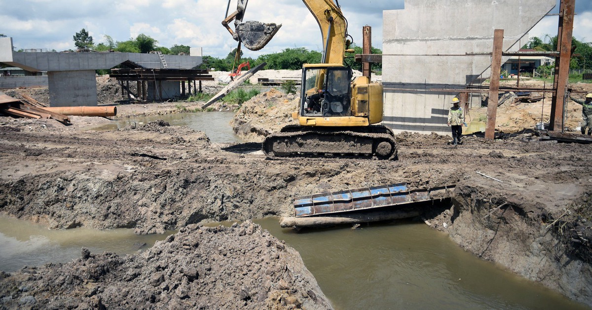 Thi công cao tốc Biên Hòa - Vũng Tàu gây ngập úng nhà dân