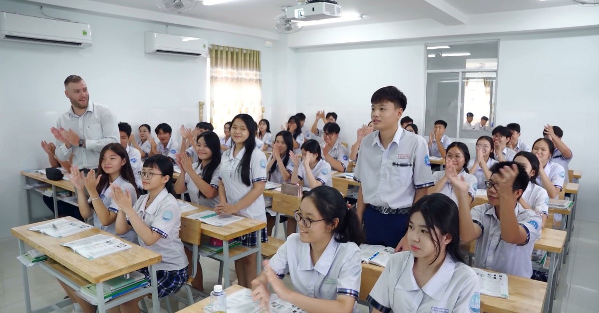 Trường THCS - THPT Trần Cao Vân thu hút phụ huynh và học sinh ngoại tỉnh
