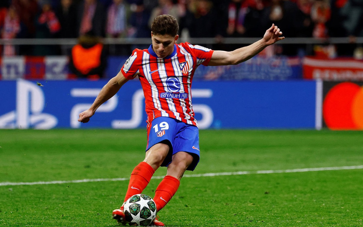IFAB sửa luật đá 11m, đau đớn cho Atletico