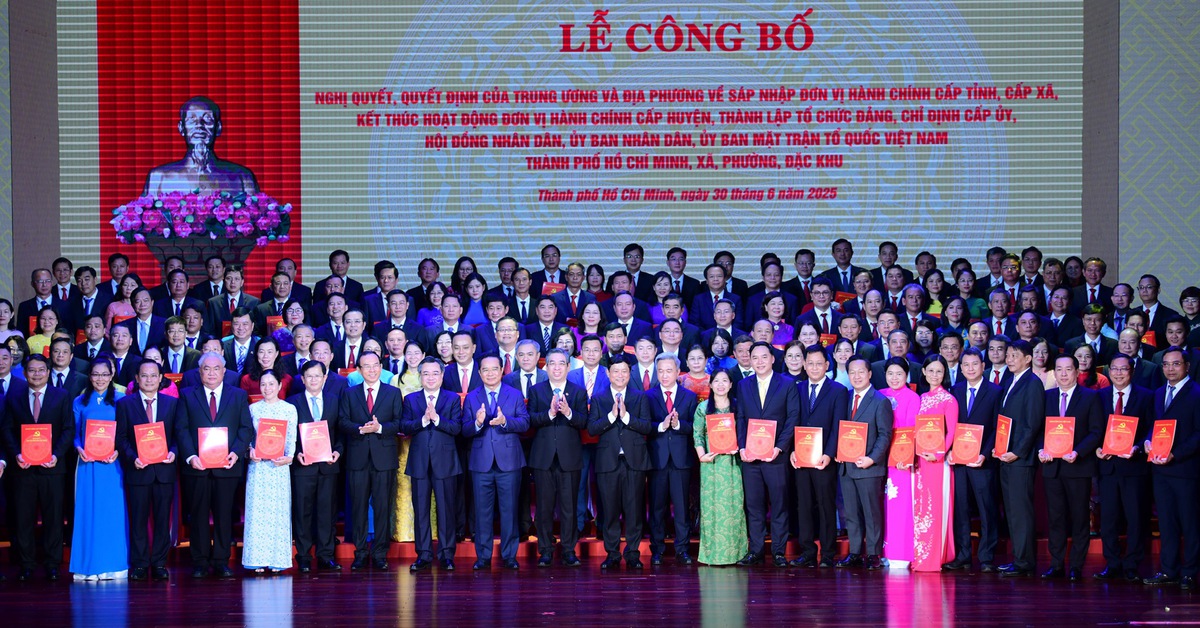 22 cán bộ, công chức lãnh đạo được TP.HCM tăng cường về phường, xã mới
