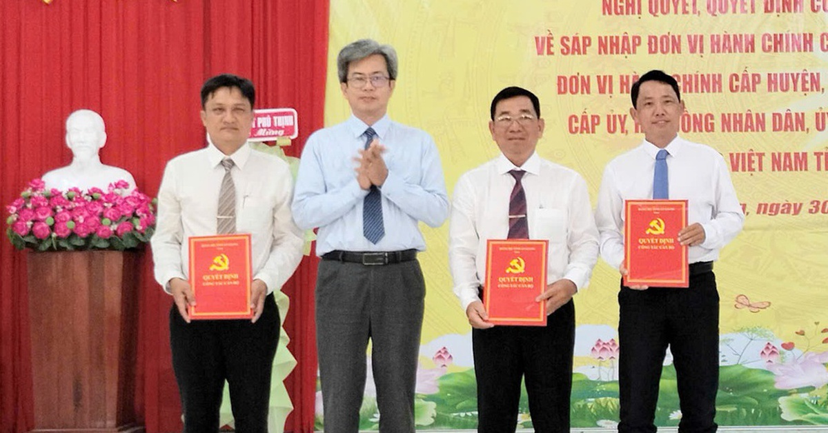 Ai là bí thư, chủ tịch 102 xã, phường và đặc khu của tỉnh An Giang?