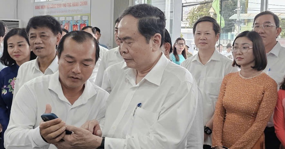Chủ tịch Quốc hội: Cán bộ cơ sở phải đi làm đúng giờ, không nhậu nhẹt