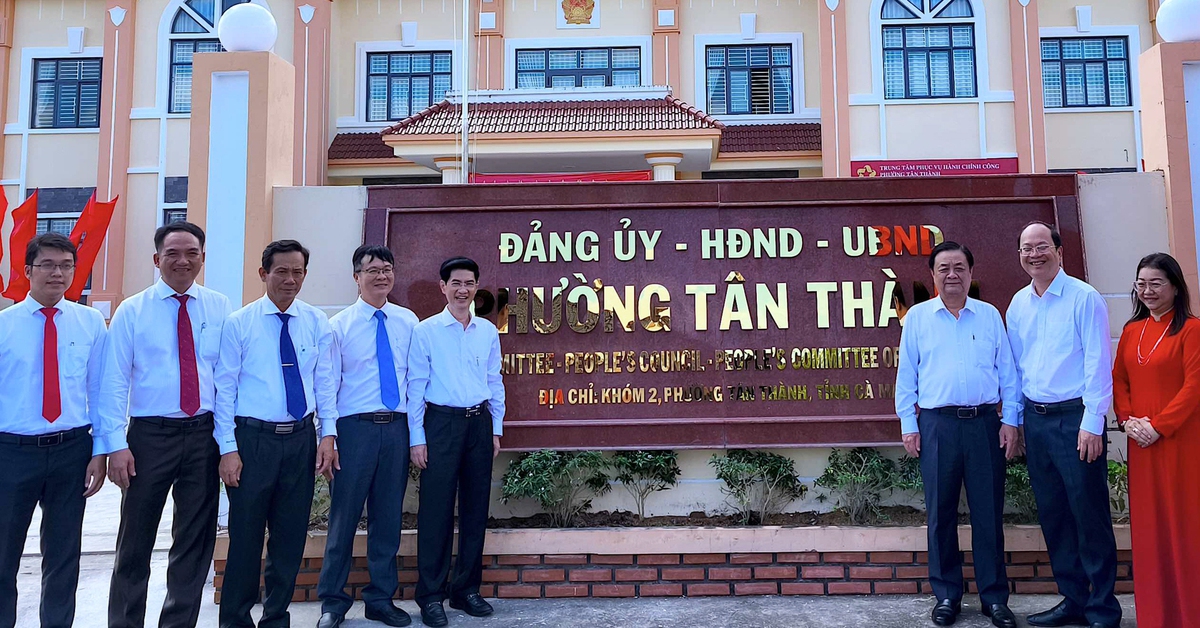 Xã, phường mới thì cán bộ phải thân thiện, tận tâm hơn với dân
