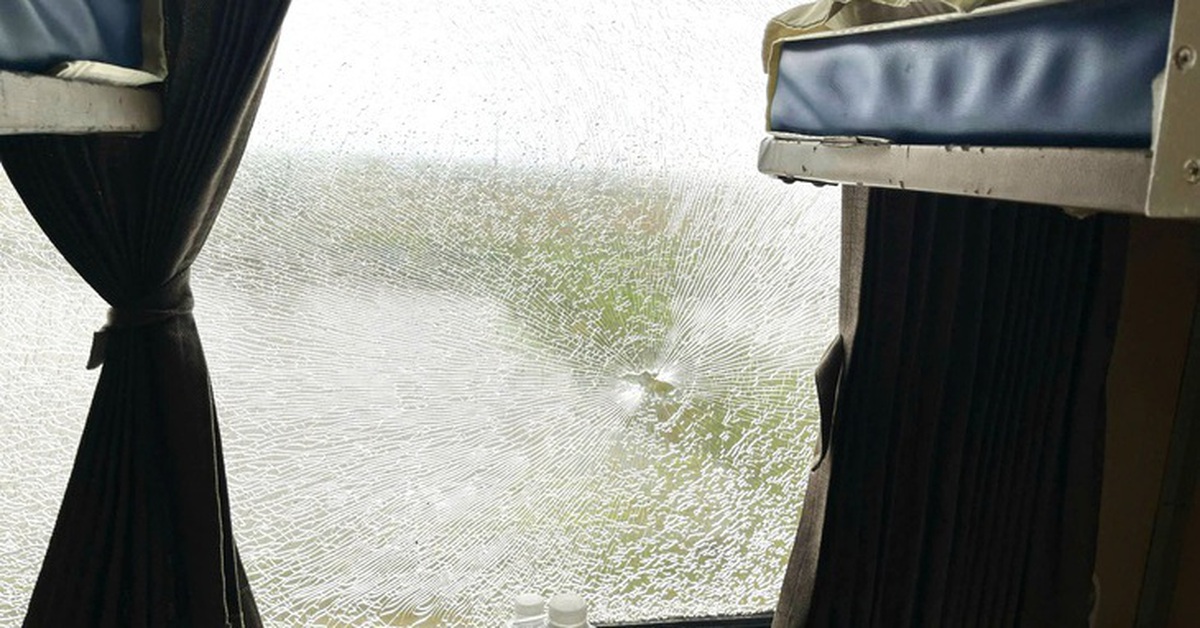 Khánh Hòa, Đồng Nai xảy ra nhiều vụ ném đất đá, chất bẩn lên các đoàn tàu hỏa