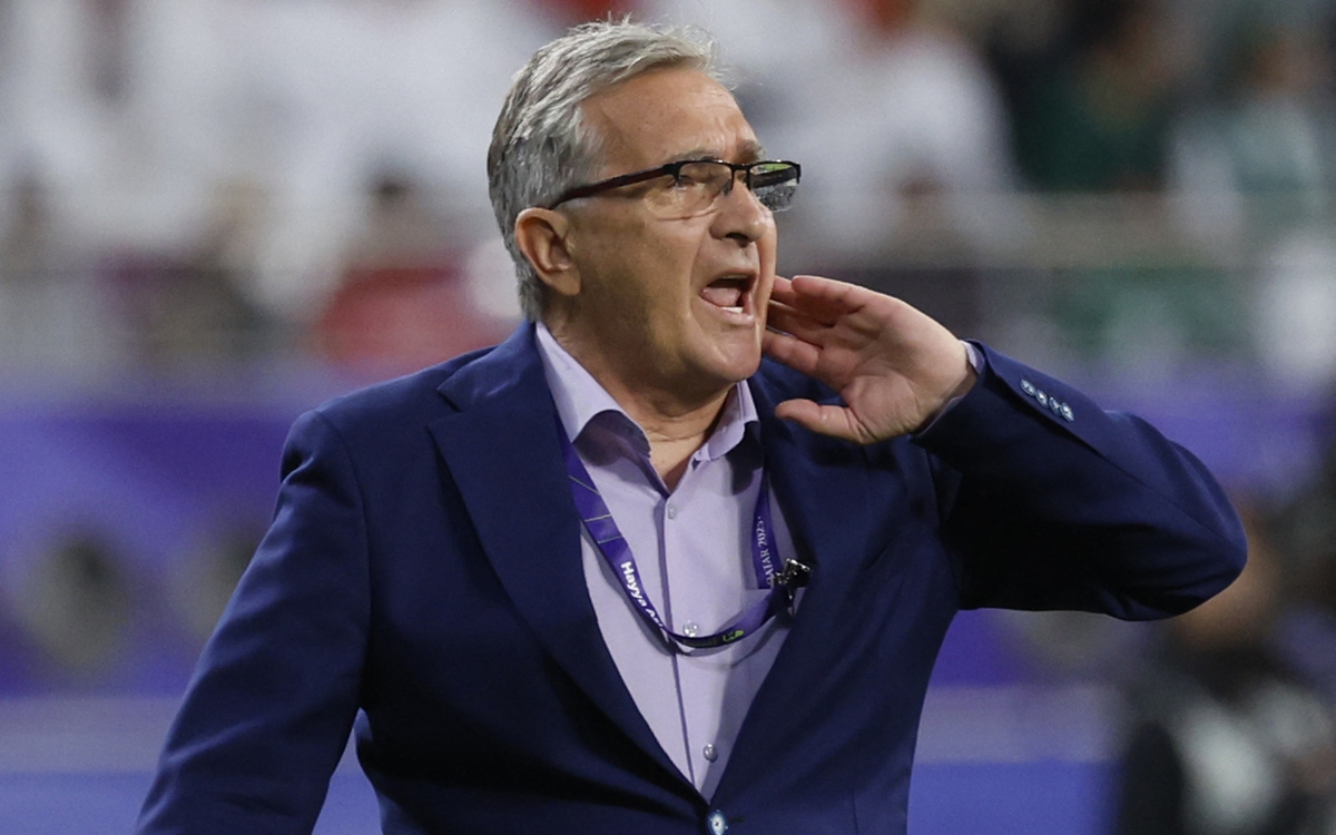 HLV Trung Quốc muốn đá 10 tiền đạo trước tuyển Indonesia