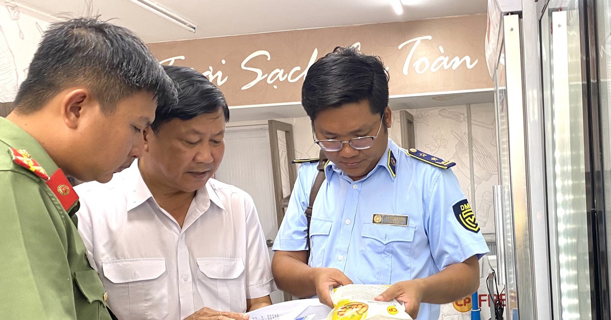 Bộ Nông nghiệp yêu cầu làm rõ việc đóng dấu kiểm dịch sai lên heo bệnh của Công ty C.P. Việt Nam