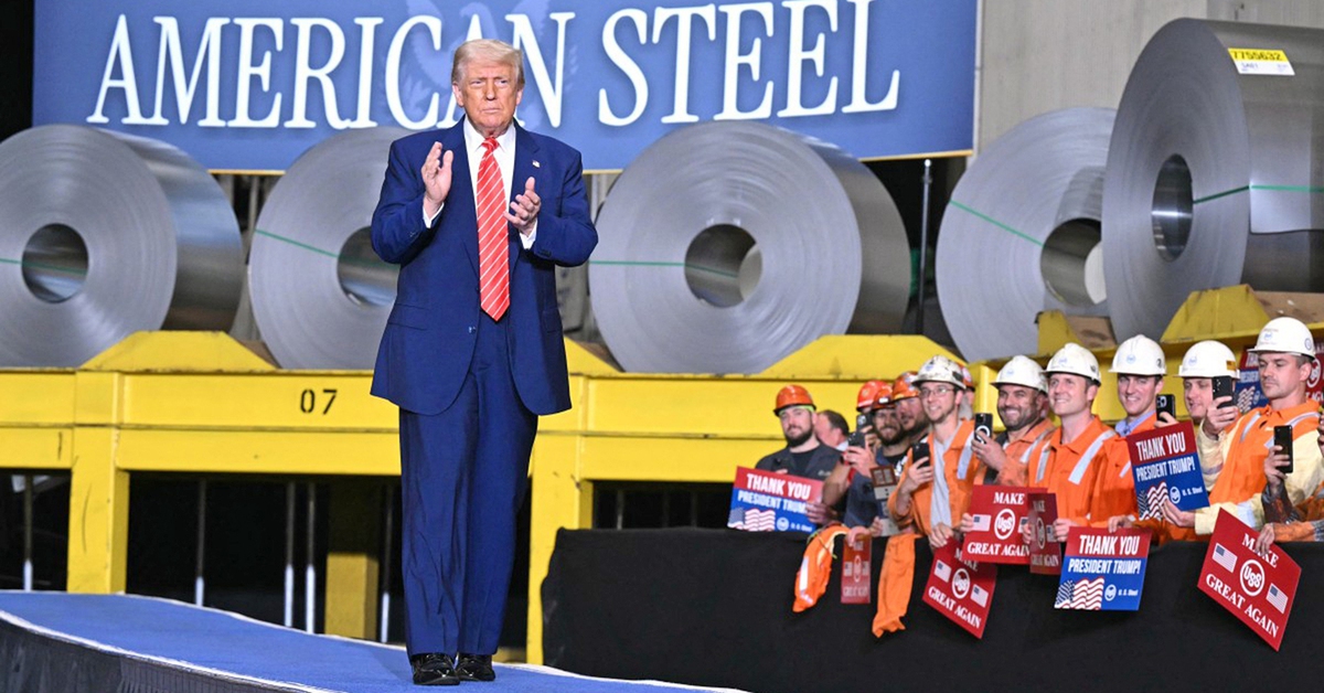 Ông Trump 'giội bom thuế' lên thép, nhôm