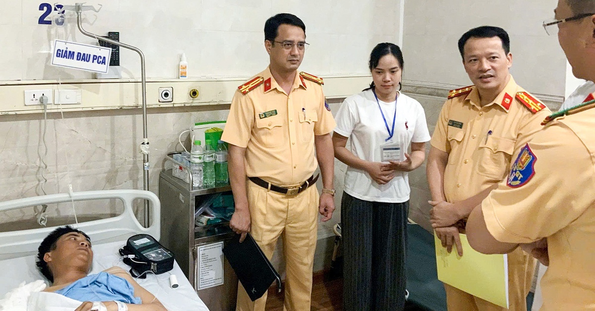 Thượng úy cảnh sát cơ động bị thương khi giải quyết tai nạn trên cao tốc