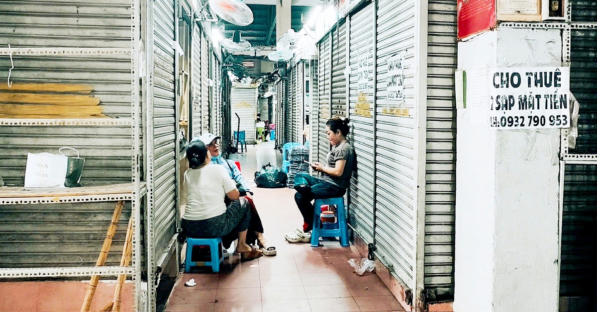 Xuất hóa đơn điện tử khi bán hàng: Nhiều tiểu thương đóng sạp chờ... hướng dẫn?