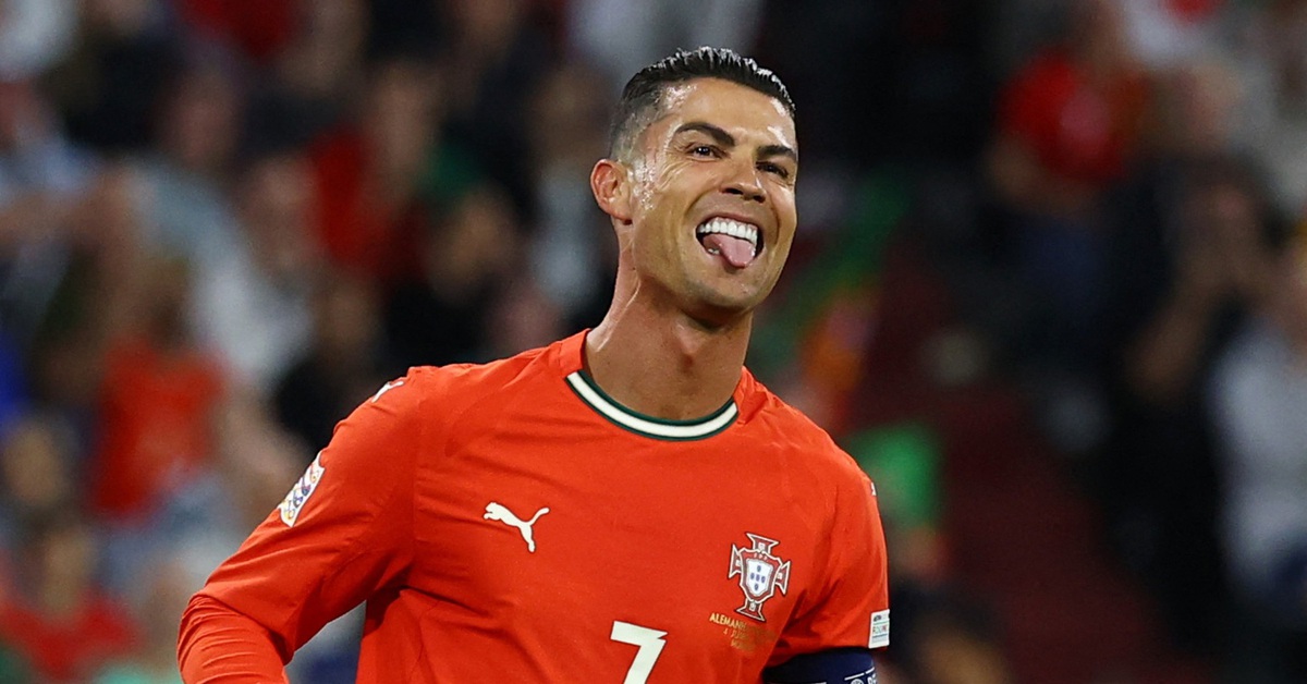 Bàn thắng của Ronaldo gây tranh cãi dữ dội