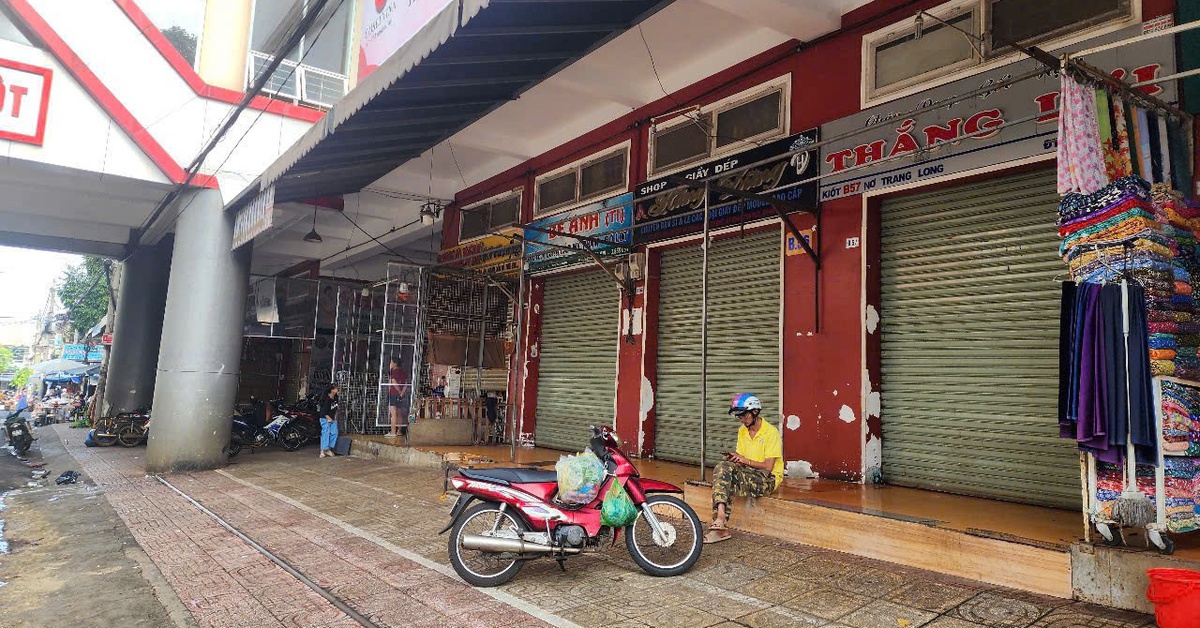 Nhiều kiốt ở chợ trung tâm Buôn Ma Thuột bất ngờ đóng cửa