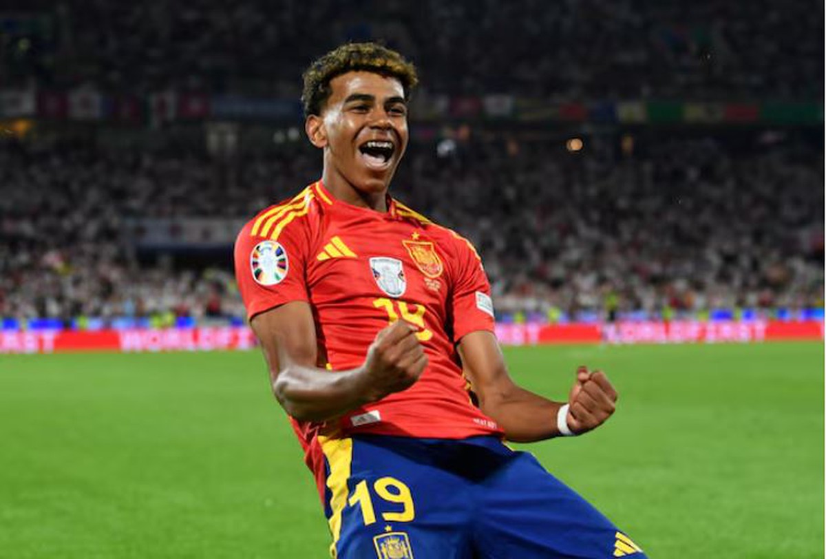 Yamal tỏa sáng giúp Tây Ban Nha đánh bại Pháp vào chung kết UEFA Nations League