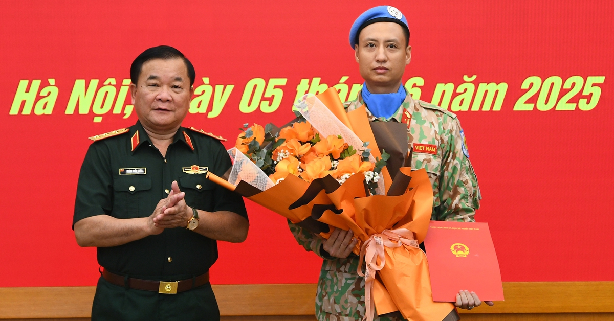 Bộ Quốc phòng trao quyết định của Chủ tịch nước cho sĩ quan làm nhiệm vụ gìn giữ hòa bình