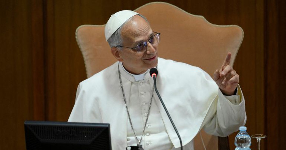 Giáo hoàng Leo XIV kêu gọi ông Putin 'ủng hộ hòa bình' trong lần đầu nói chuyện
