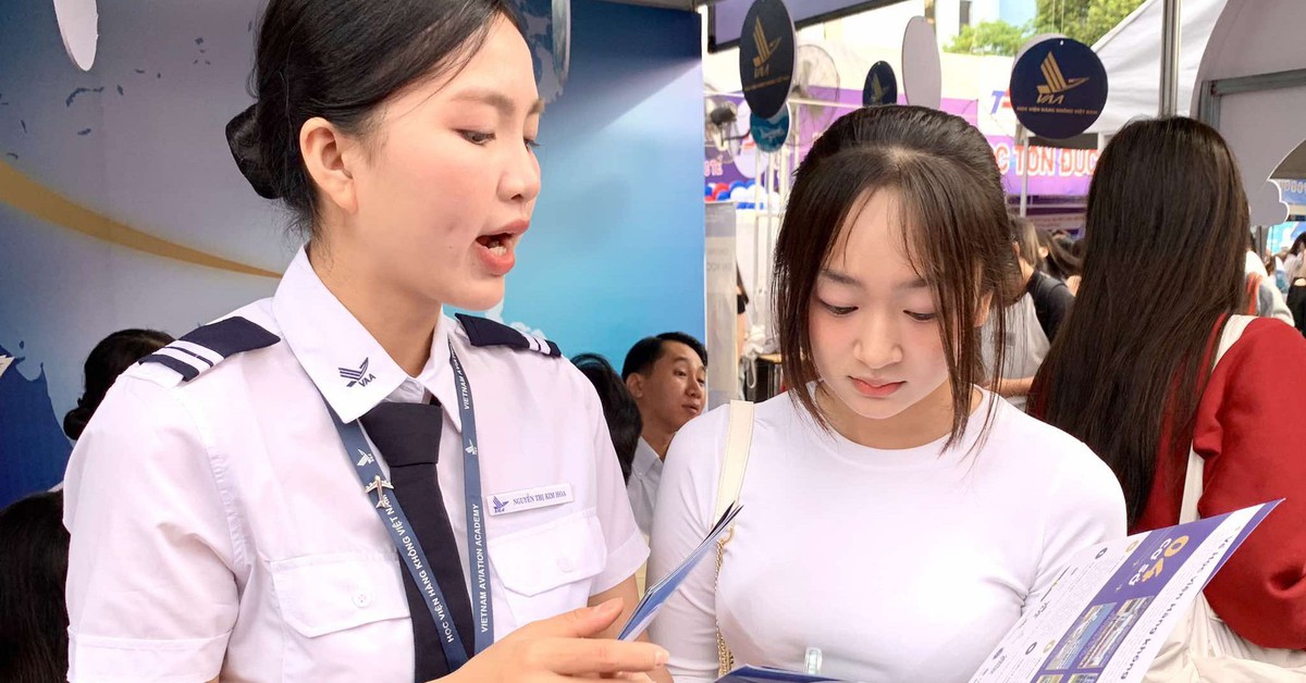 Học viện Hàng không Việt Nam đào tạo ngành nào học phí 80.000 USD/năm?