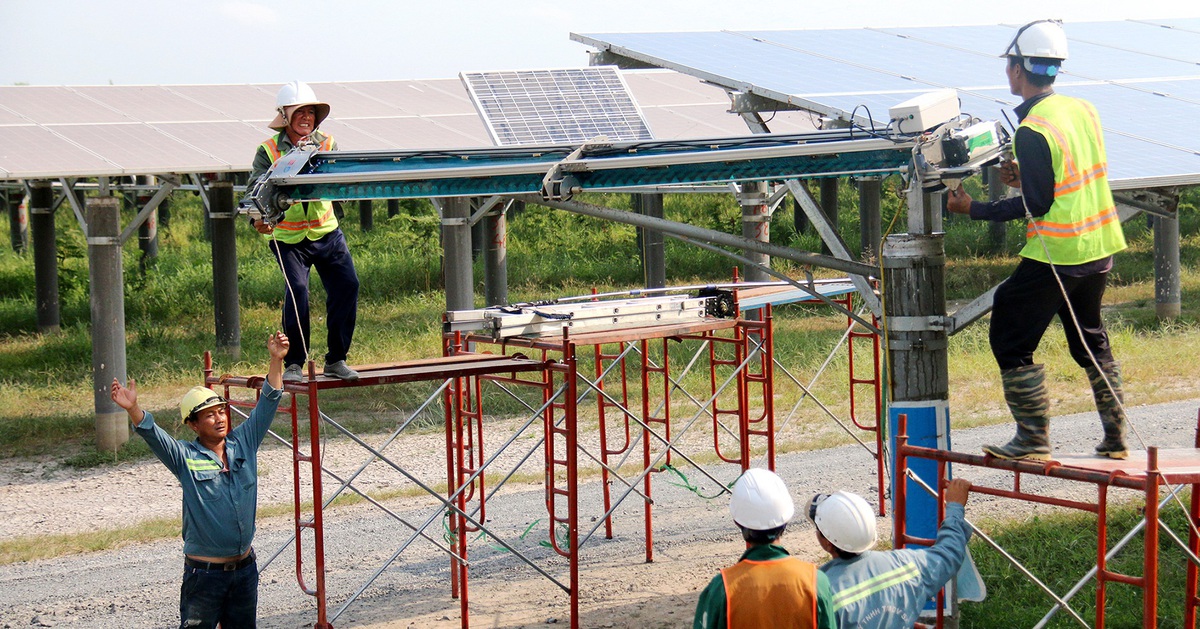 Xử lý vướng mắc giá FIT năng lượng tái tạo: Bộ Công Thương nói do trách nhiệm của EVN
