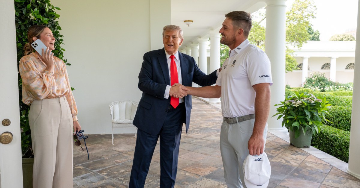 Ông Trump sẽ biến bãi cỏ trong Nhà Trắng thành sân golf mini?