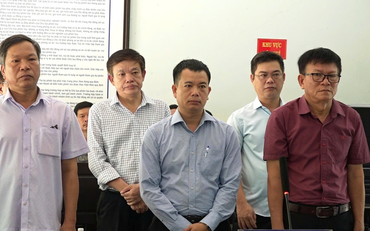 Giám đốc trung tâm đăng kiểm ở Huế lĩnh án hơn 15 năm tù vì tội nhận hối lộ